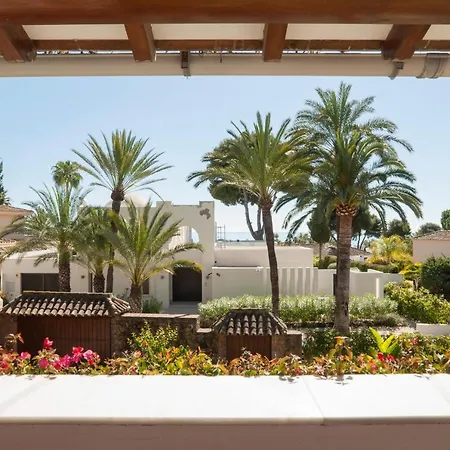 Villa Fun En La Playa De Los Monteros, Marbella