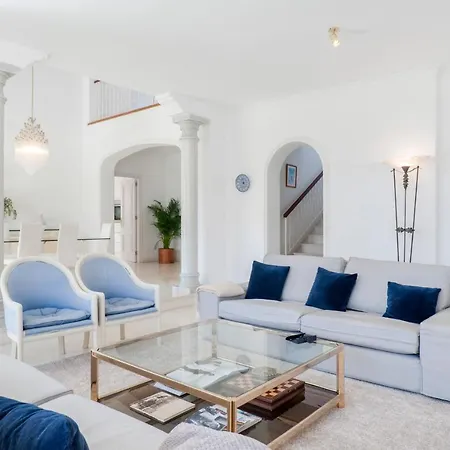 Villa Fun En La Playa De Los Monteros, Marbella