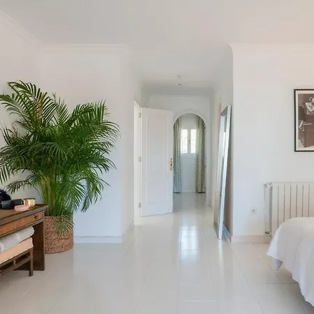 Villa Fun En La Playa De Los Monteros, Marbella