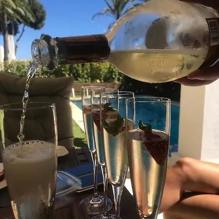 Fun En La Playa De Los Monteros, Marbella